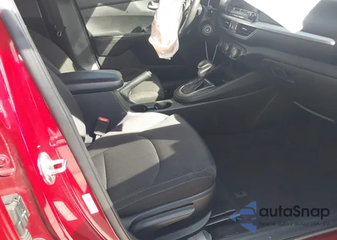 2021 Kia Forte Lxs z USA, uszkodzony, nr VIN 3KPF24AD7ME381534